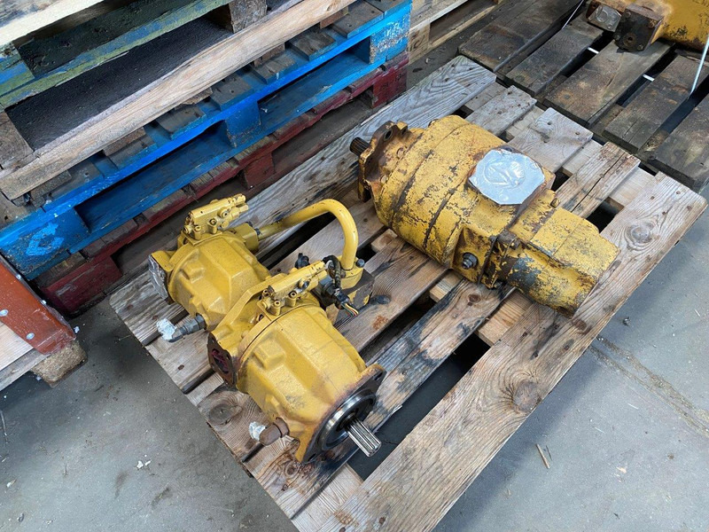 Caterpillar D11 Hydraulic Gear Pump 16E-5294 - Bơm thủy lực: hình 1 Caterpillar D11 Hydraulic Gear Pump 16E-5294 - Bơm thủy lực: hình 1