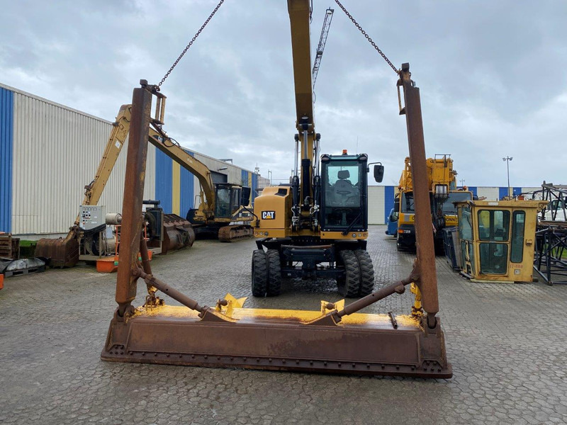 Caterpillar D65 PX - Lưỡi dao: hình 3 Caterpillar D65 PX - Lưỡi dao: hình 3