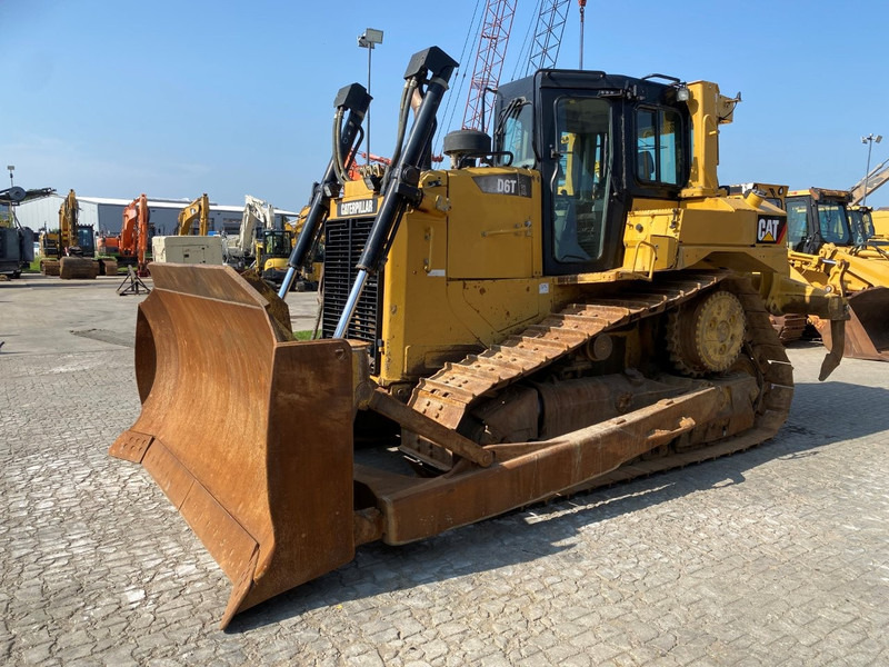 Caterpillar D6T NVT - Máy ủi: hình 1 Caterpillar D6T NVT - Máy ủi: hình 1