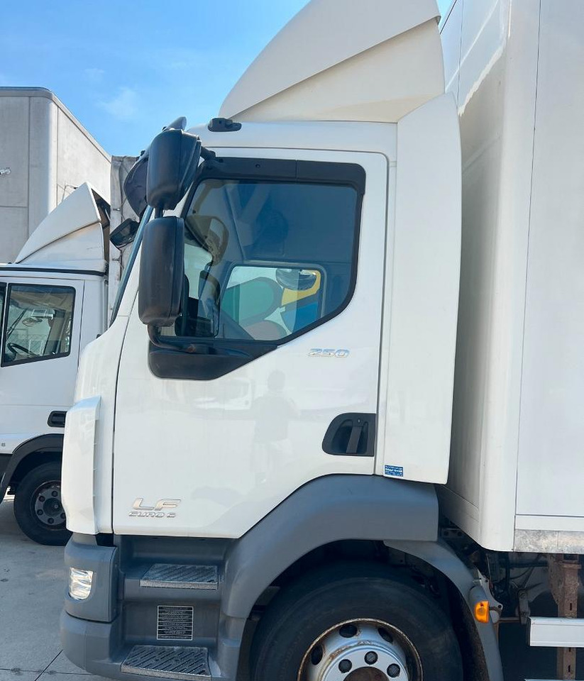 Daf lf 250 fa furgone 8 mt euro 6 - Xe tải hộp: hình 4 Daf lf 250 fa furgone 8 mt euro 6 - Xe tải hộp: hình 4