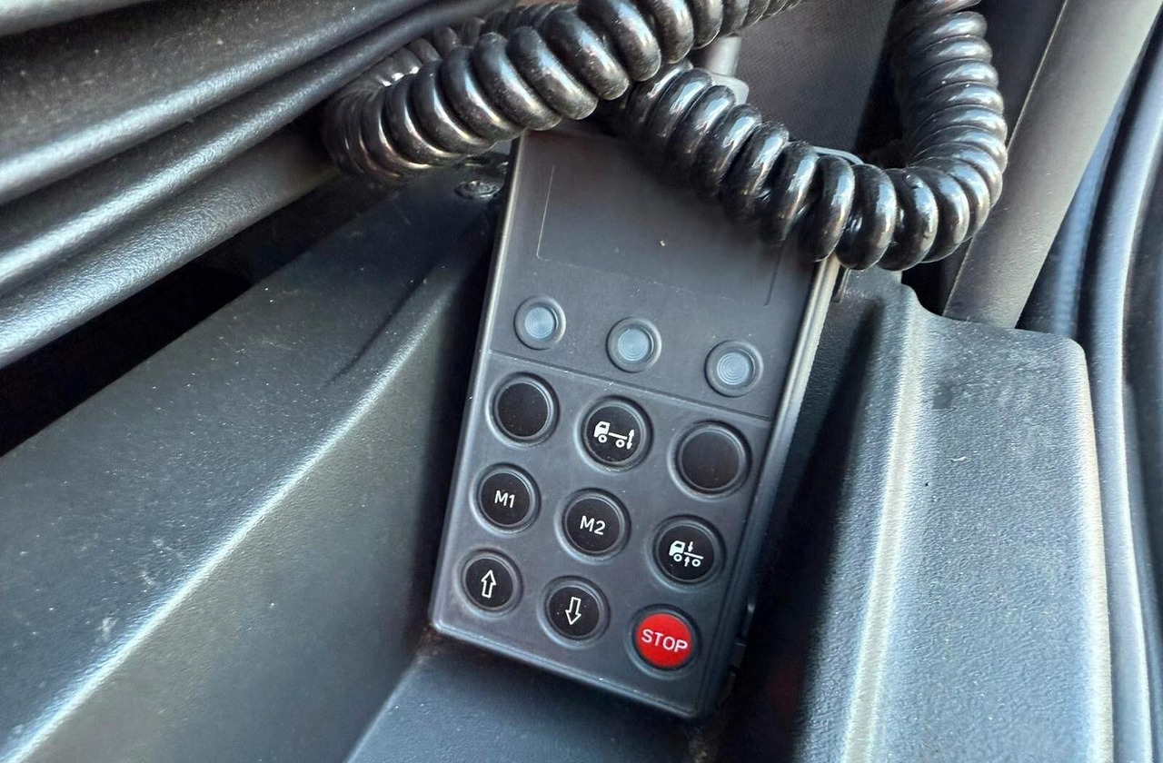 Xe tải thùng mui bạt Iveco: hình 8