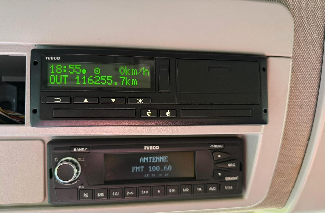 Xe tải thùng mui bạt Iveco: hình 11