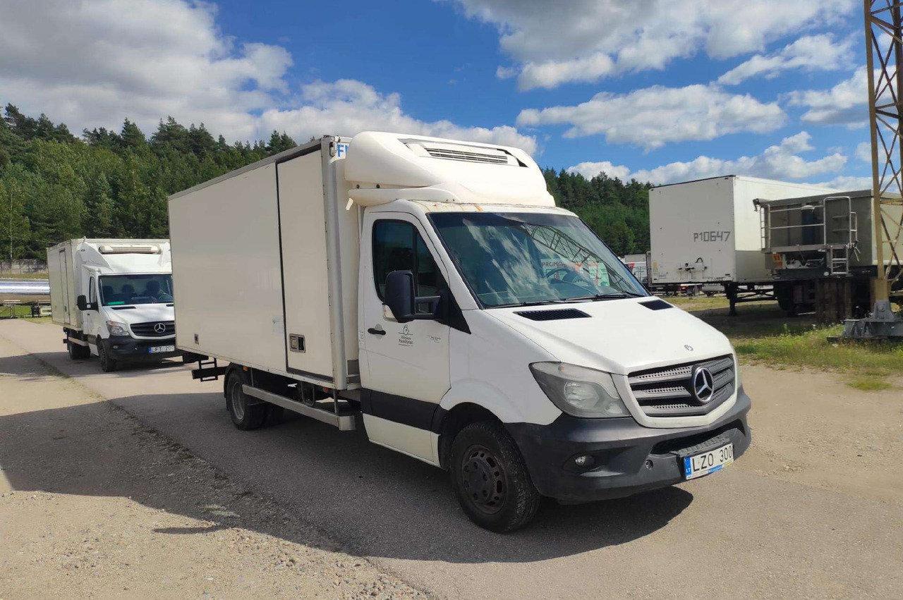 Mercedes-Benz Sprinter - Xe van chở hàng: hình 2 Mercedes-Benz Sprinter - Xe van chở hàng: hình 2
