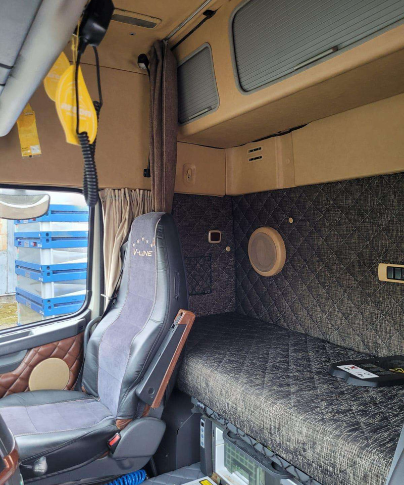 Volvo FH13 440AG - Xe đầu kéo: hình 5 Volvo FH13 440AG - Xe đầu kéo: hình 5