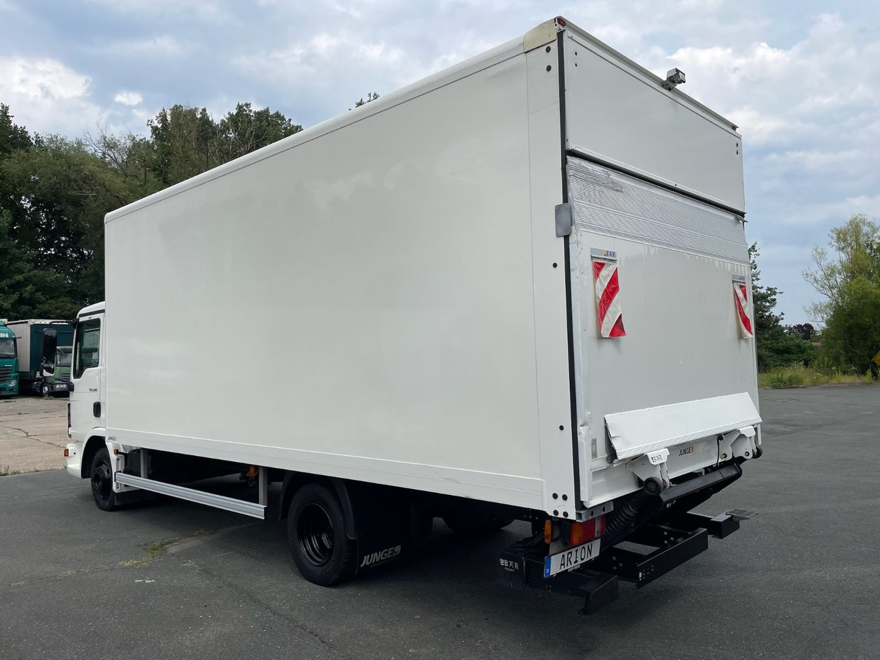MAN TGL 8.190 4x2 BL Koffer/LBW/BÄR/AC/Kamera/EU6d - Xe tải nhỏ thùng kín: hình 4 MAN TGL 8.190 4x2 BL Koffer/LBW/BÄR/AC/Kamera/EU6d - Xe tải nhỏ thùng kín: hình 4