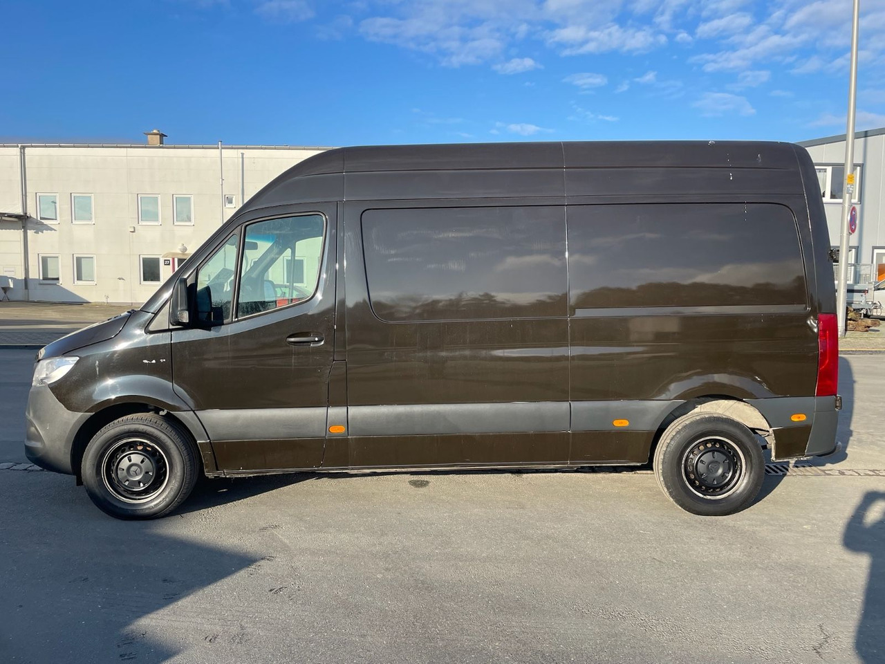 Mercedes-Benz eSprinter L2H2 Kastenwagen/UPS/47KW/AC/Kamera - Xe van chở hàng, Xe van điện: hình 4 Mercedes-Benz eSprinter L2H2 Kastenwagen/UPS/47KW/AC/Kamera - Xe van chở hàng, Xe van điện: hình 4