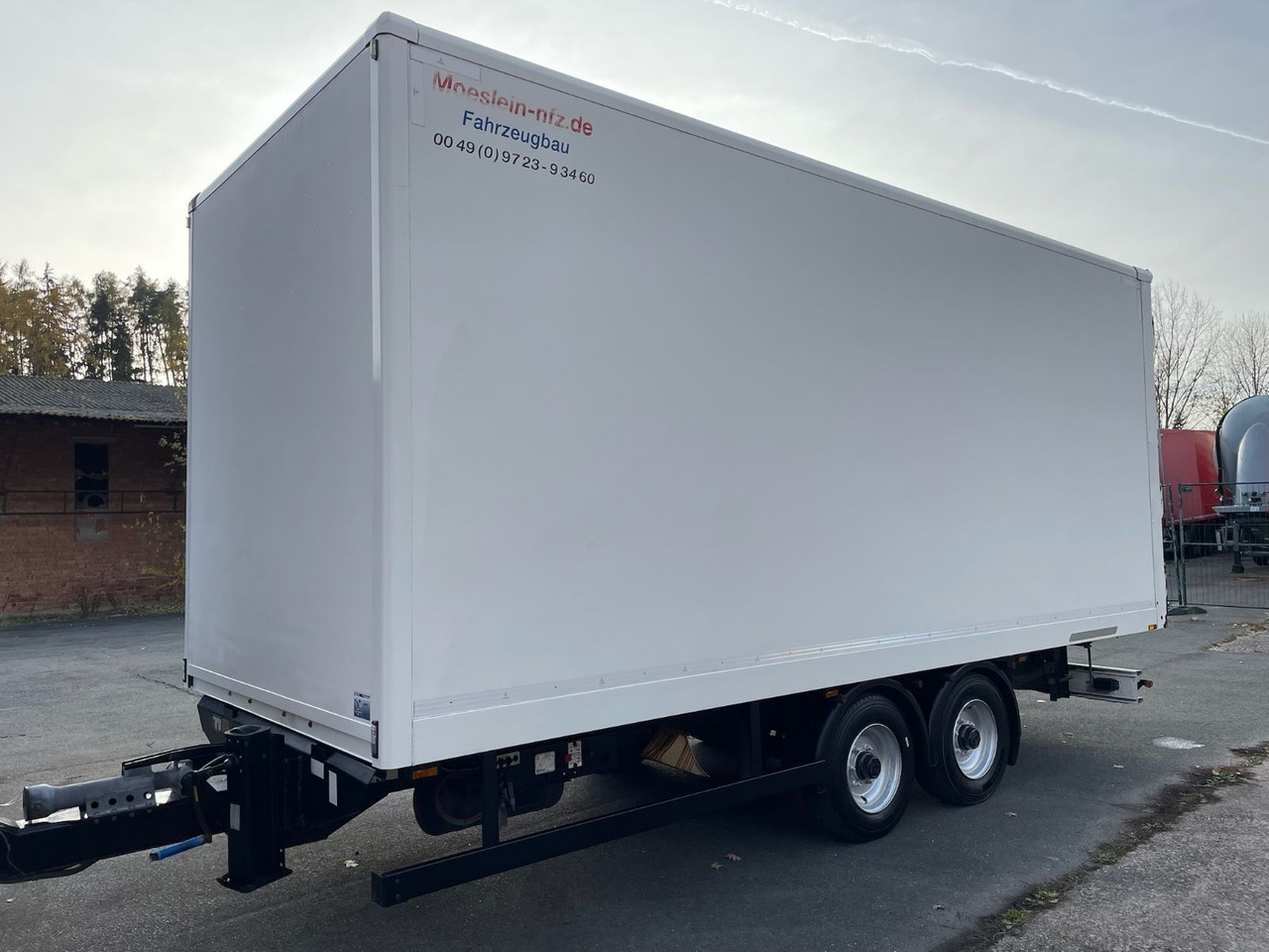Möslein TKO 105 Tandem-Koffer/TÜV07/2026/Nutzlast-7150kg - Rơ moóc hộp kín: hình 2 Möslein TKO 105 Tandem-Koffer/TÜV07/2026/Nutzlast-7150kg - Rơ moóc hộp kín: hình 2
