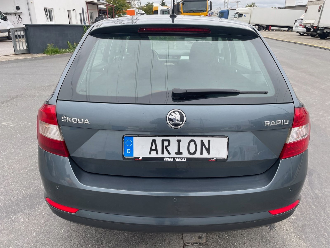 Skoda Rapid Spaceback Ambition - Xe wagon: hình 5 Skoda Rapid Spaceback Ambition - Xe wagon: hình 5