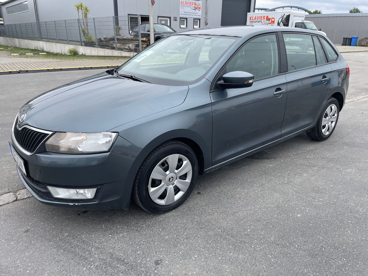 Skoda Rapid Spaceback Ambition - Xe wagon: hình 3 Skoda Rapid Spaceback Ambition - Xe wagon: hình 3