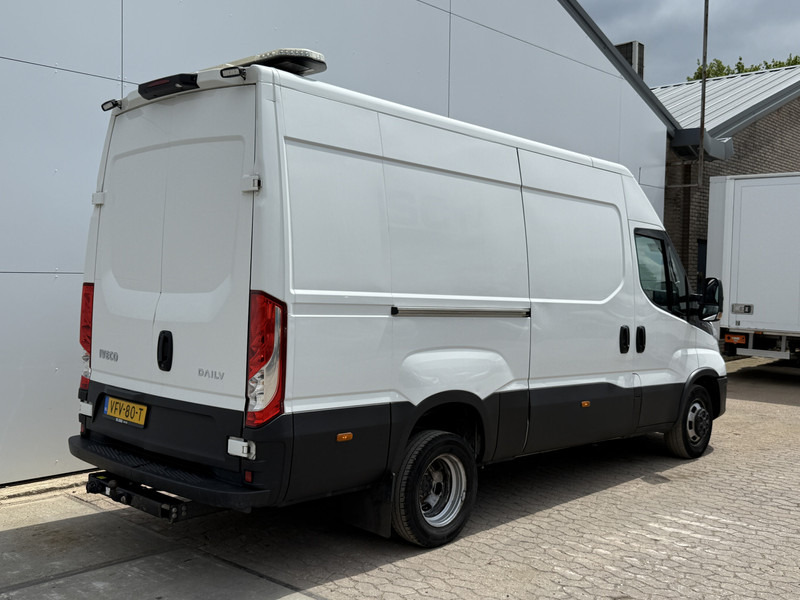 Iveco Daily 35C18 3.0 L2H2 Airco Cruise Control 3,5 Tons Trekhaak 5-26 APK Lucht geveerde stoel - Xe van nhỏ gọn: hình 3 Iveco Daily 35C18 3.0 L2H2 Airco Cruise Control 3,5 Tons Trekhaak 5-26 APK Lucht geveerde stoel - Xe van nhỏ gọn: hình 3
