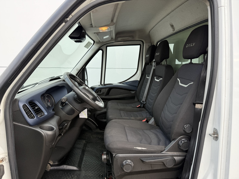 Iveco Daily 35S18 3.0 Laadklep Automaat LED Climate Control Adaptieve Cruise Control Standkachel Camera Navigatie - Xe tải nhỏ thùng kín: hình 5 Iveco Daily 35S18 3.0 Laadklep Automaat LED Climate Control Adaptieve Cruise Control Standkachel Camera Navigatie - Xe tải nhỏ thùng kín: hình 5