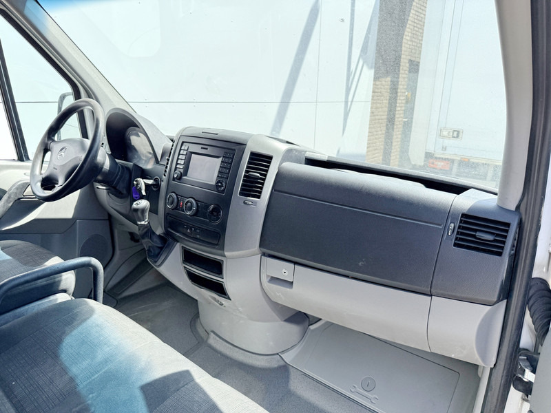 Xe van nhỏ gọn Mercedes-Benz Sprinter 211 2.2 CDI Automaat L2H2 Climate Control Trekhaak Navigatie: hình 9