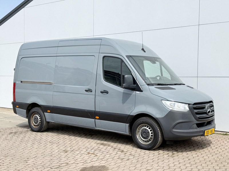 Mercedes-Benz Sprinter 315 1.9 CDI L2H2 Climate Control Cruise Control Carplay Camera RWD - Xe van nhỏ gọn: hình 4 Mercedes-Benz Sprinter 315 1.9 CDI L2H2 Climate Control Cruise Control Carplay Camera RWD - Xe van nhỏ gọn: hình 4