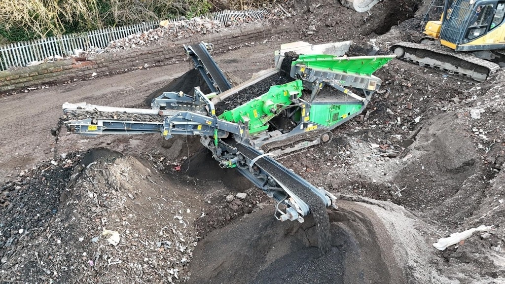EvoQuip Colt 600 - Máy sàng: hình 1 EvoQuip Colt 600 - Máy sàng: hình 1