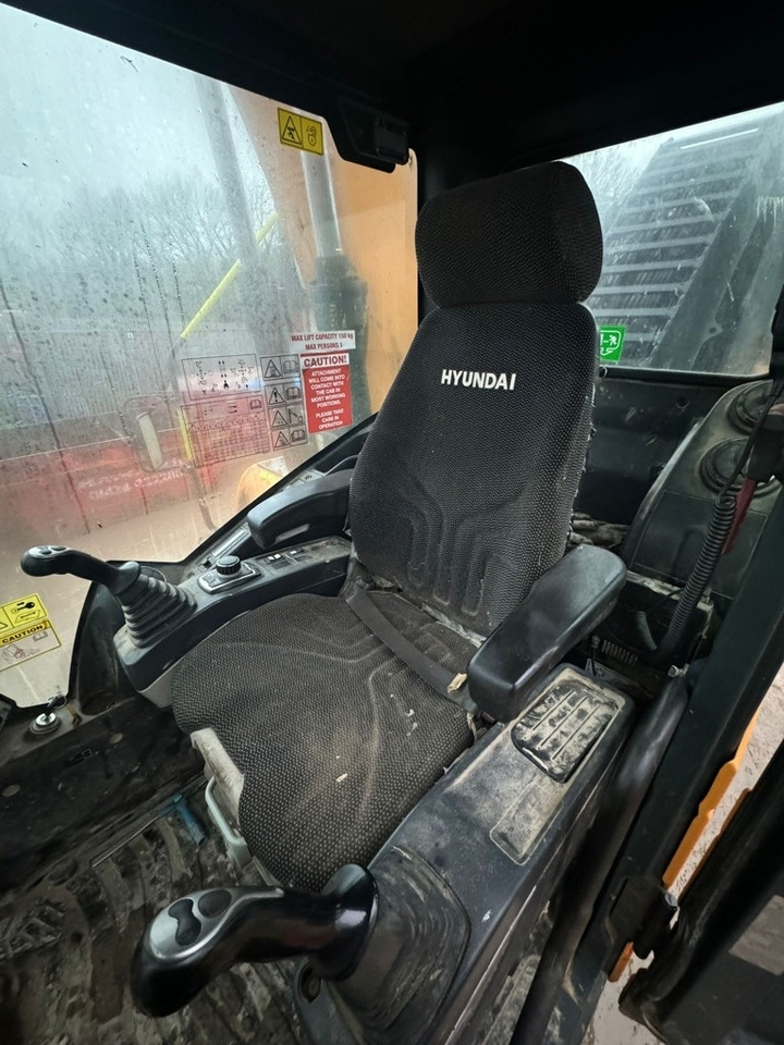 Hyundai HX140L - Máy xúc bánh xích: hình 5 Hyundai HX140L - Máy xúc bánh xích: hình 5