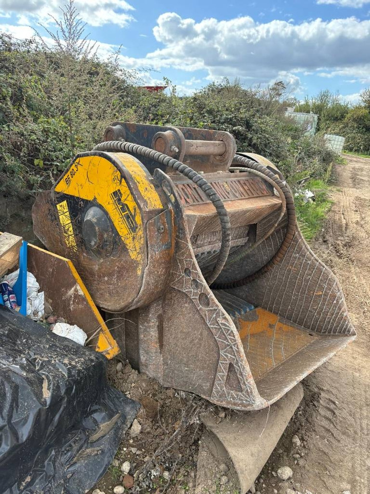 MB Crusher BF 80.3 - Máy nghiền đá: hình 1 MB Crusher BF 80.3 - Máy nghiền đá: hình 1