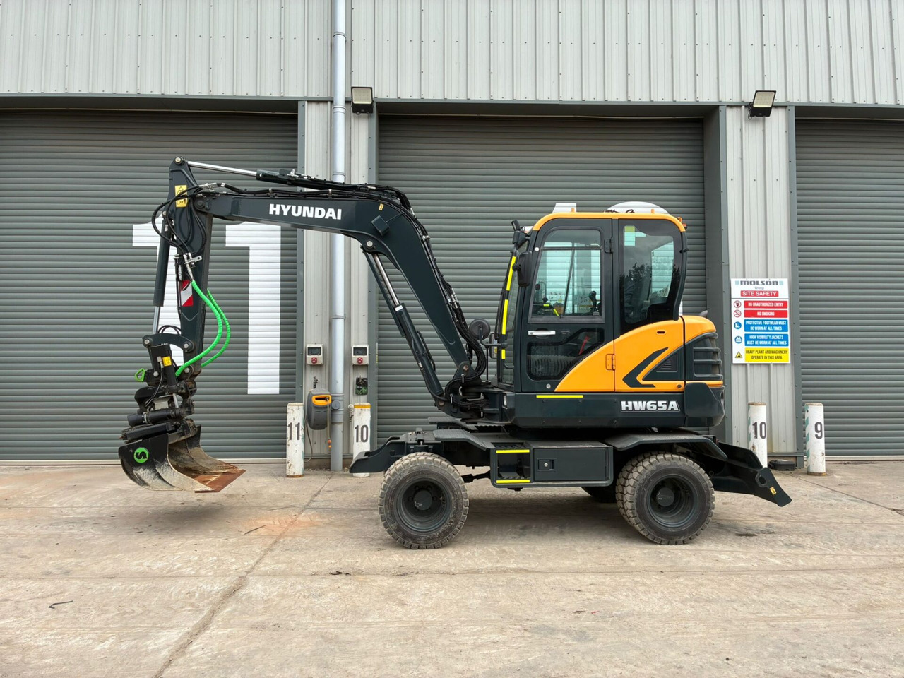 Hyundai HW65AH Ex Demo - Máy xúc bánh lốp: hình 2 Hyundai HW65AH Ex Demo - Máy xúc bánh lốp: hình 2