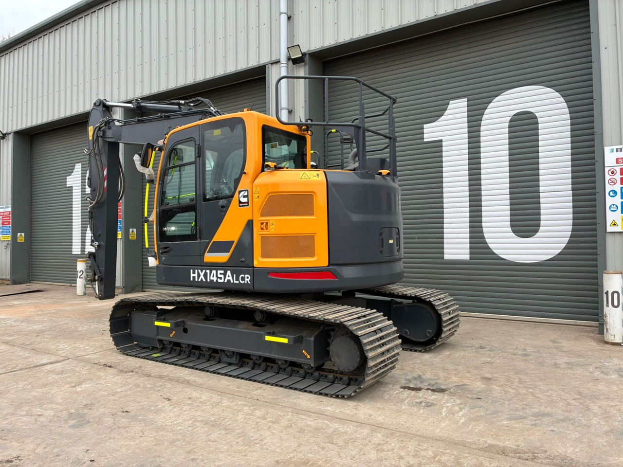 Hyundai HX145ALCR - Máy xúc bánh xích: hình 3 Hyundai HX145ALCR - Máy xúc bánh xích: hình 3