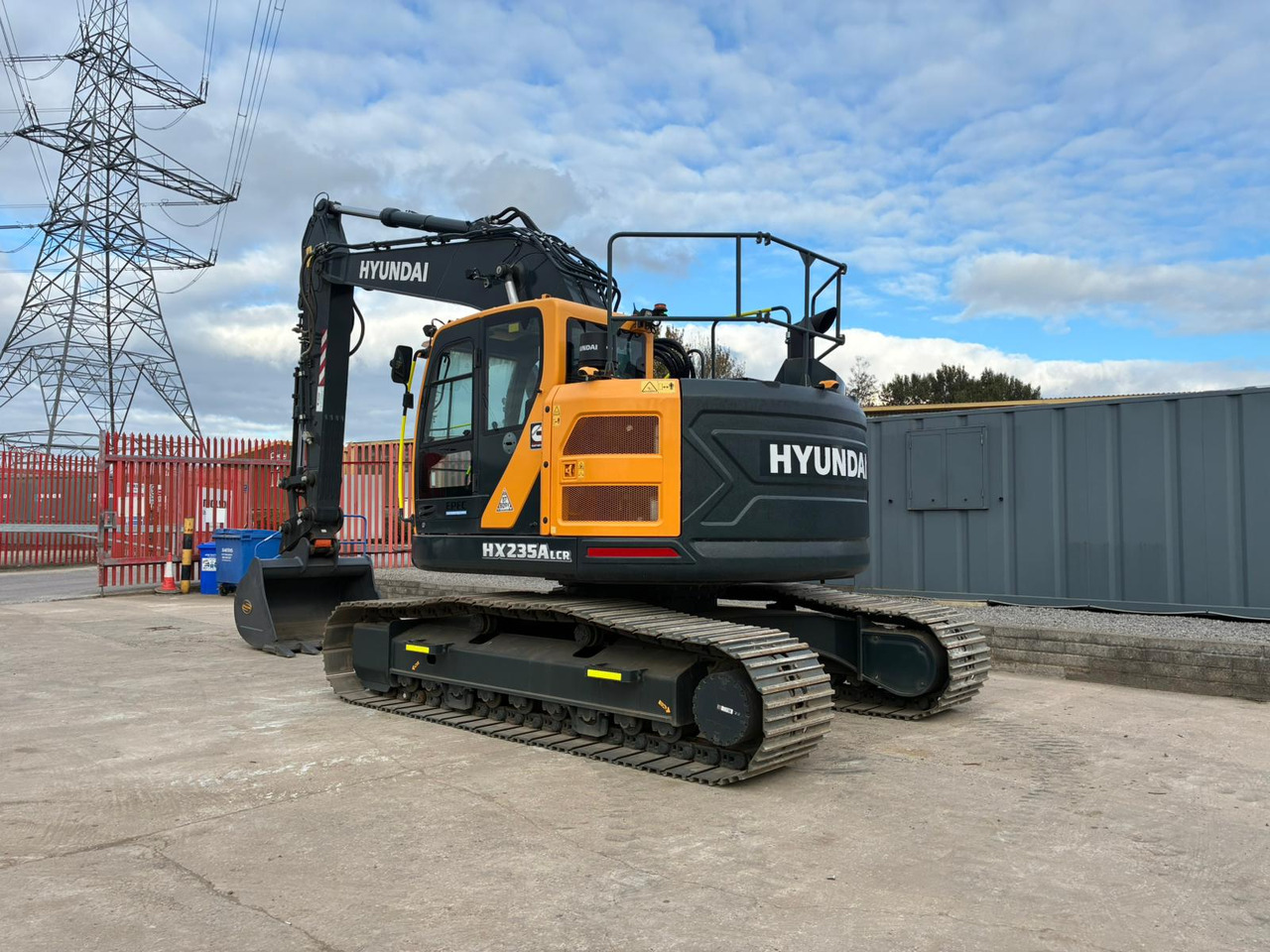 Hyundai HX235ALCR - Máy xúc bánh xích: hình 3 Hyundai HX235ALCR - Máy xúc bánh xích: hình 3