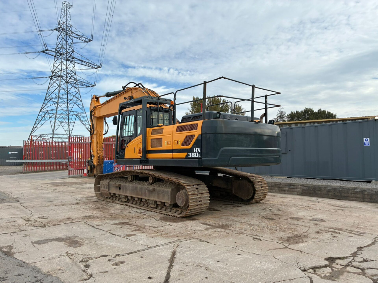 Hyundai HX380 - Máy xúc bánh xích: hình 3 Hyundai HX380 - Máy xúc bánh xích: hình 3