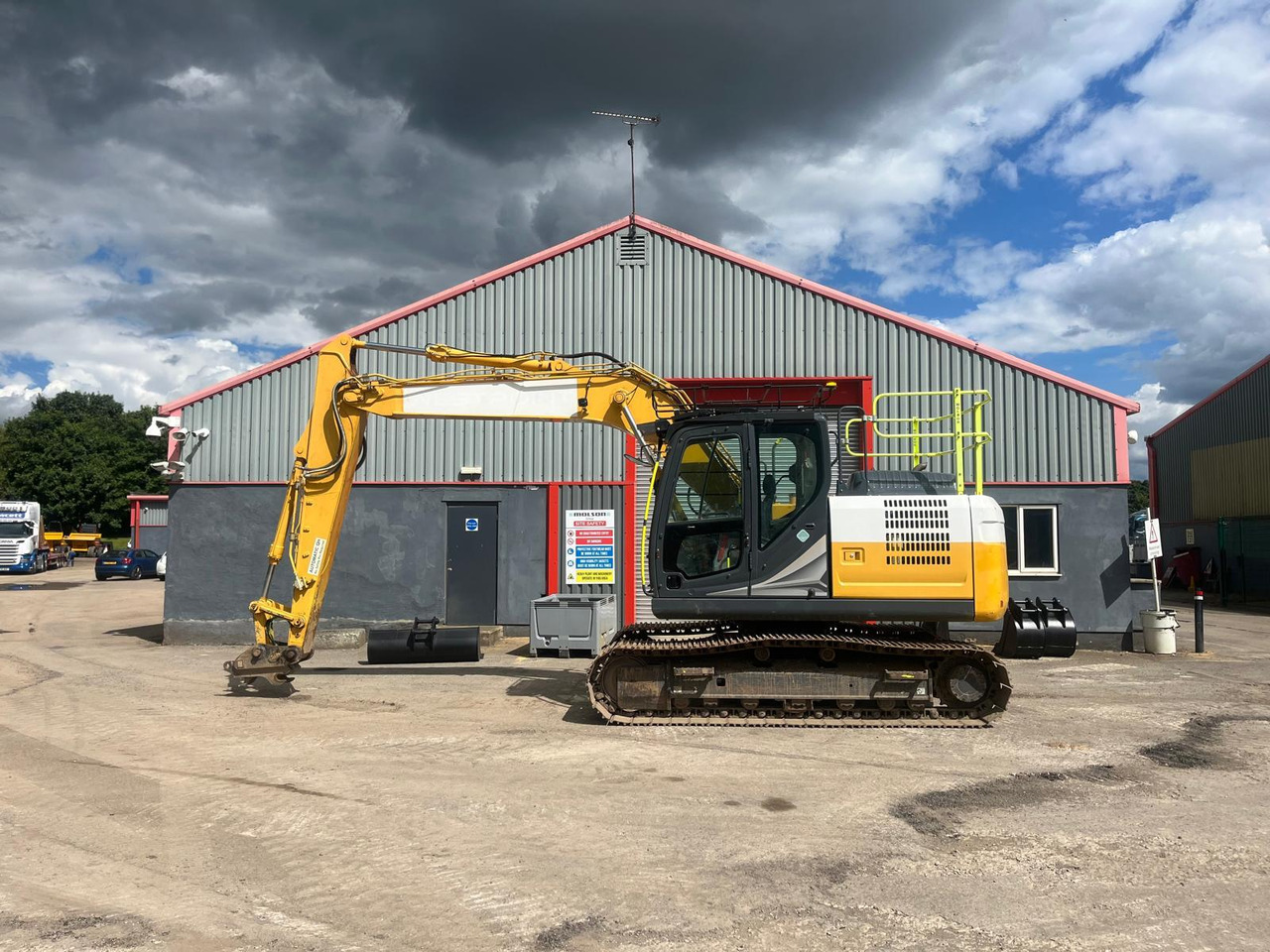 Kobelco SK130LC-11 - Máy xúc bánh xích: hình 2 Kobelco SK130LC-11 - Máy xúc bánh xích: hình 2