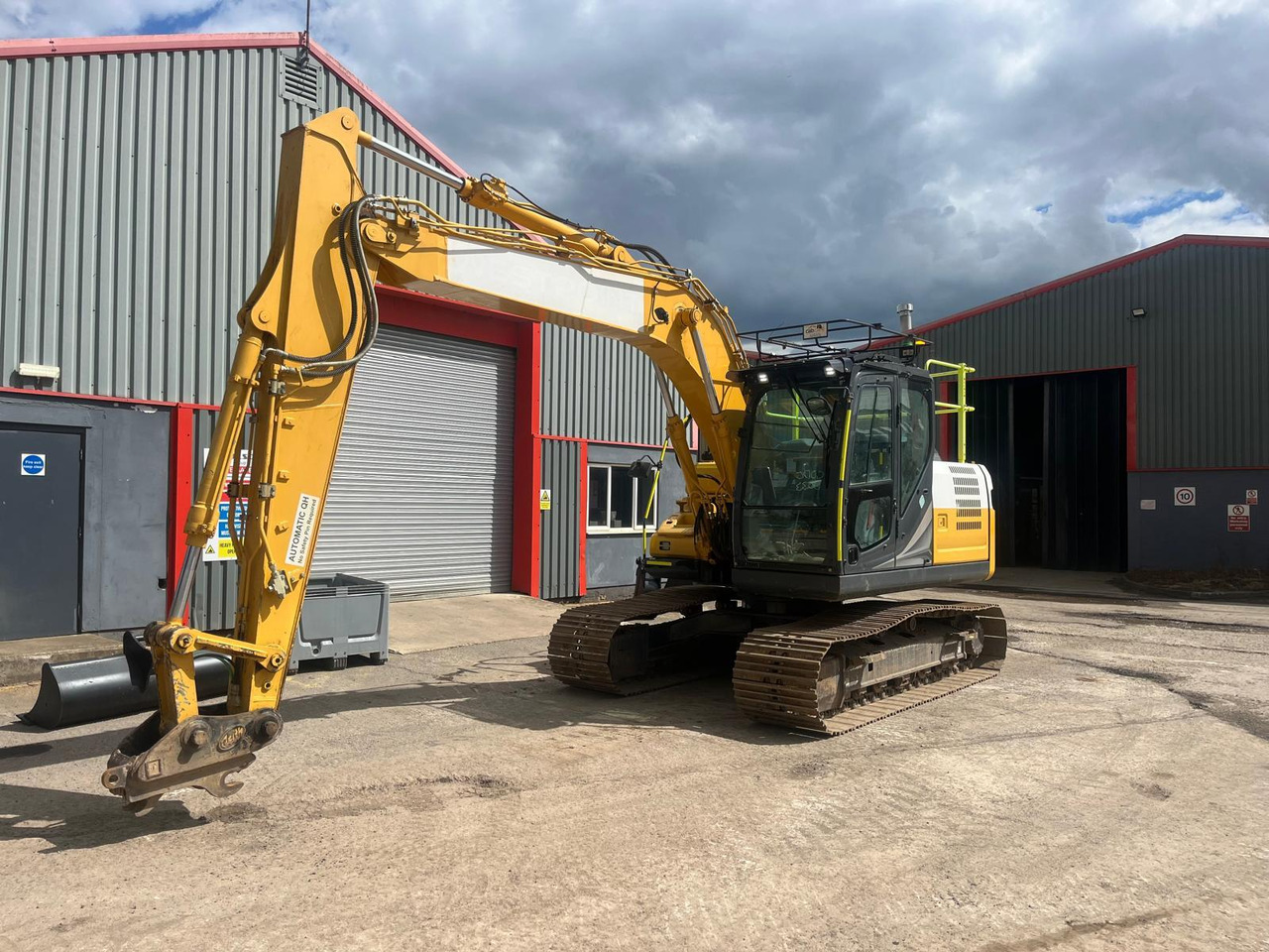 Kobelco SK130LC-11 - Máy xúc bánh xích: hình 1 Kobelco SK130LC-11 - Máy xúc bánh xích: hình 1