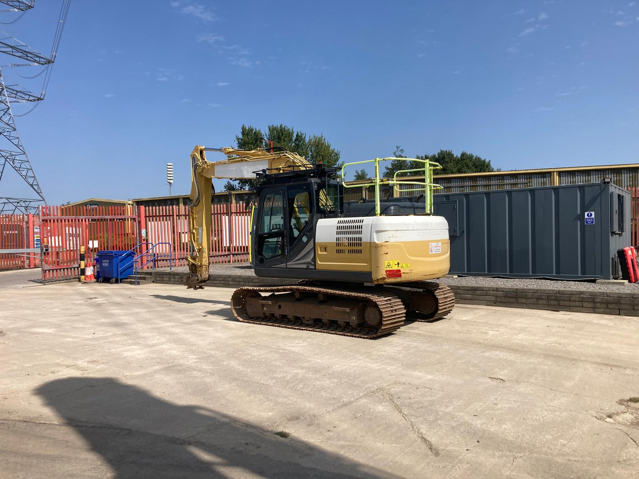 Kobelco SK130LC-11 - Máy xúc bánh xích: hình 3 Kobelco SK130LC-11 - Máy xúc bánh xích: hình 3