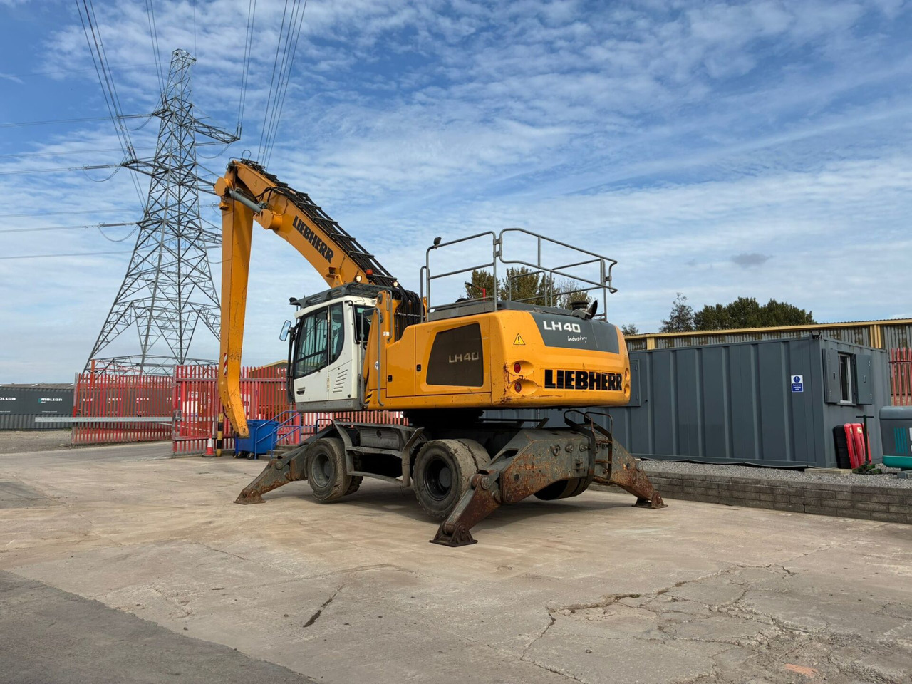 Liebherr LH40M - Máy cạp rác/ Công nghiệp: hình 3 Liebherr LH40M - Máy cạp rác/ Công nghiệp: hình 3