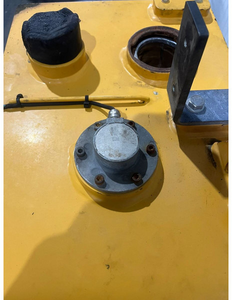 Liebherr - Bình nhiên liệu: hình 5 Liebherr - Bình nhiên liệu: hình 5