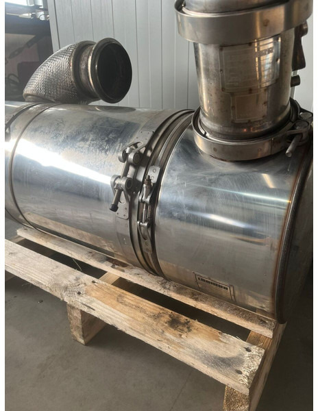 Liebherr - Ống xả: hình 2 Liebherr - Ống xả: hình 2