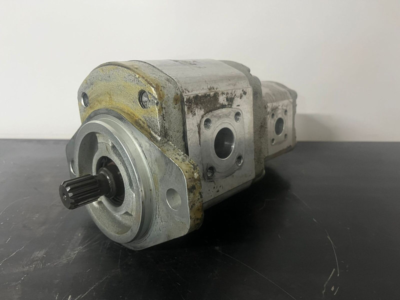 Liebherr Hydraulic pump 1515800013 10675877 Bosch - Bơm thủy lực: hình 1 Liebherr Hydraulic pump 1515800013 10675877 Bosch - Bơm thủy lực: hình 1