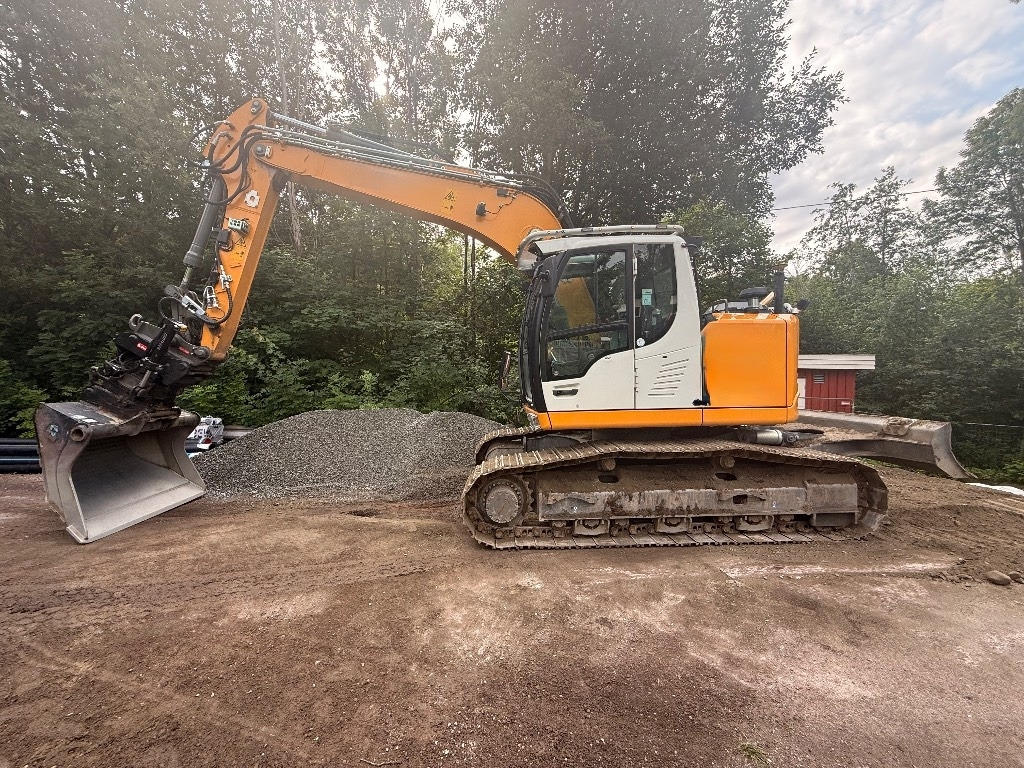 Liebherr R920 Compact LC - Máy xúc bánh xích: hình 1 Liebherr R920 Compact LC - Máy xúc bánh xích: hình 1