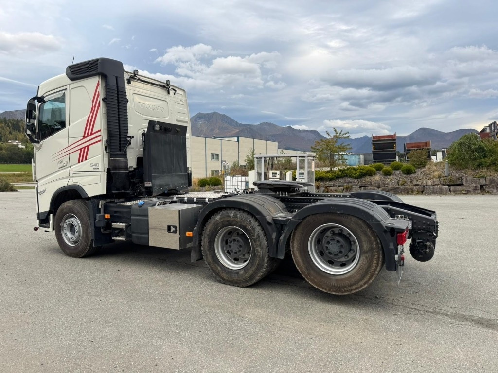 Volvo FH540 6 X 4 - Xe đầu kéo: hình 4 Volvo FH540 6 X 4 - Xe đầu kéo: hình 4