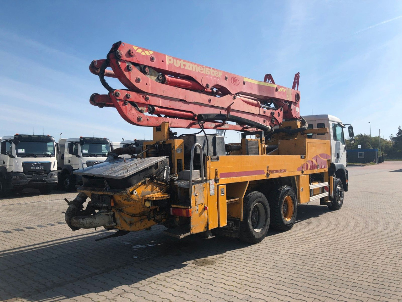 MAN TGA 26.310 PUTZMEISTER 28M - Xe bơm bê tông: hình 5 MAN TGA 26.310 PUTZMEISTER 28M - Xe bơm bê tông: hình 5
