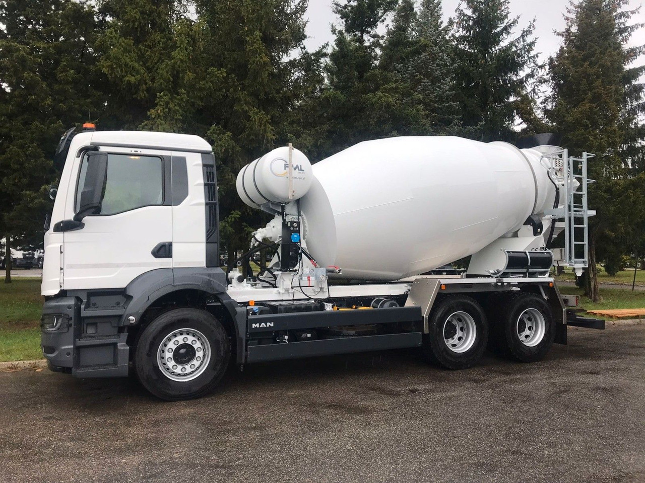 MAN TGS 33.440 6x4 FML 8 M3 - Xe trộn bê tông: hình 3 MAN TGS 33.440 6x4 FML 8 M3 - Xe trộn bê tông: hình 3