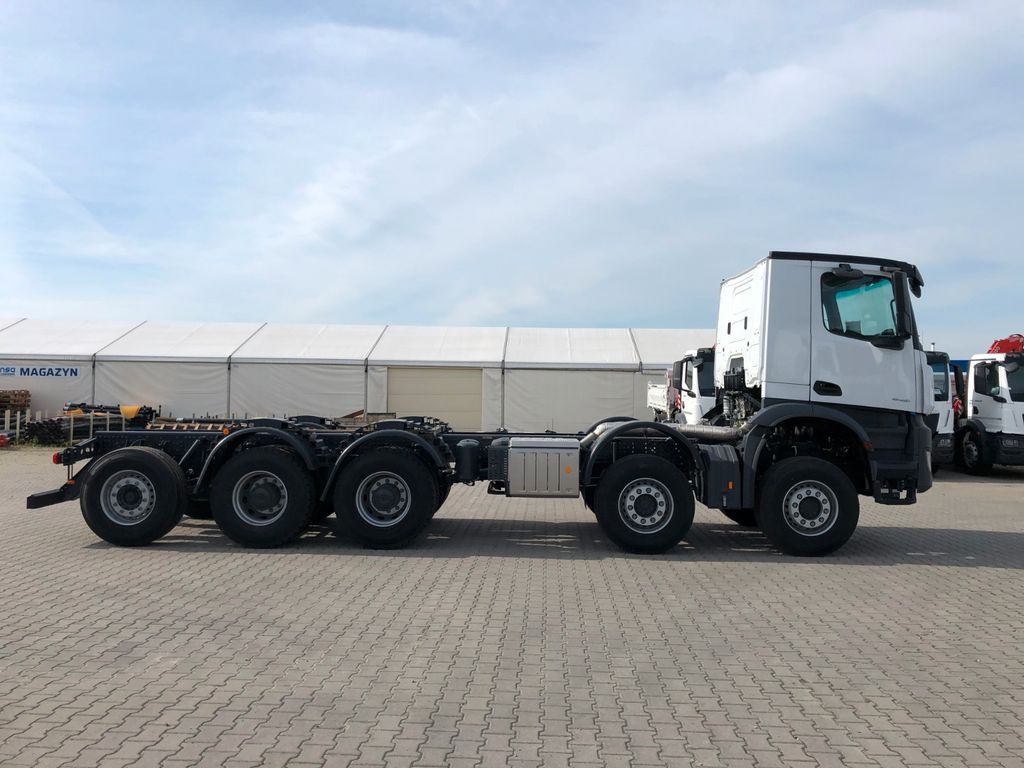 Mercedes-Benz AROCS 4451 10x4 - Xe tải khung gầm: hình 4 Mercedes-Benz AROCS 4451 10x4 - Xe tải khung gầm: hình 4