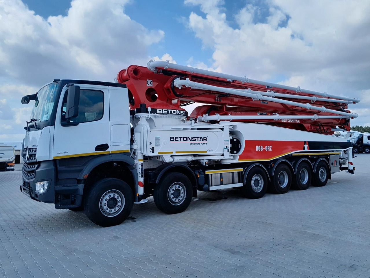 Mercedes-Benz AROCS 4451 BETONSTAR H68.20-6RZ - Xe bơm bê tông: hình 2 Mercedes-Benz AROCS 4451 BETONSTAR H68.20-6RZ - Xe bơm bê tông: hình 2