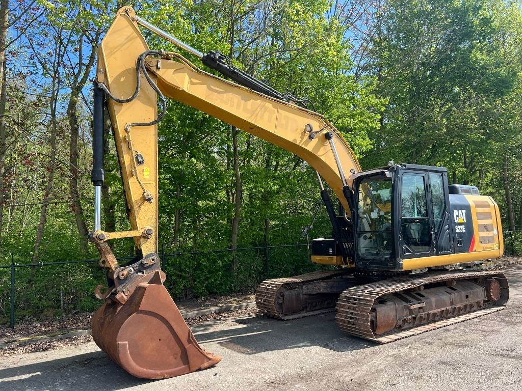 CAT 323 E - Máy xúc bánh xích: hình 1 CAT 323 E - Máy xúc bánh xích: hình 1