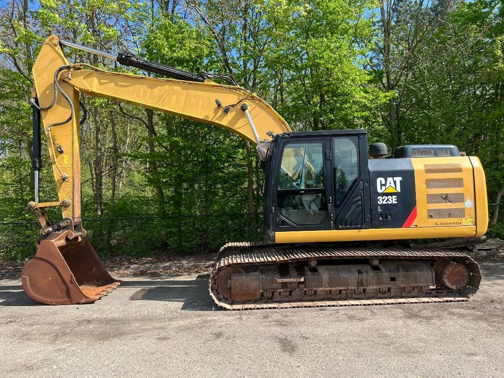 CAT 323 E - Máy xúc bánh xích: hình 2 CAT 323 E - Máy xúc bánh xích: hình 2