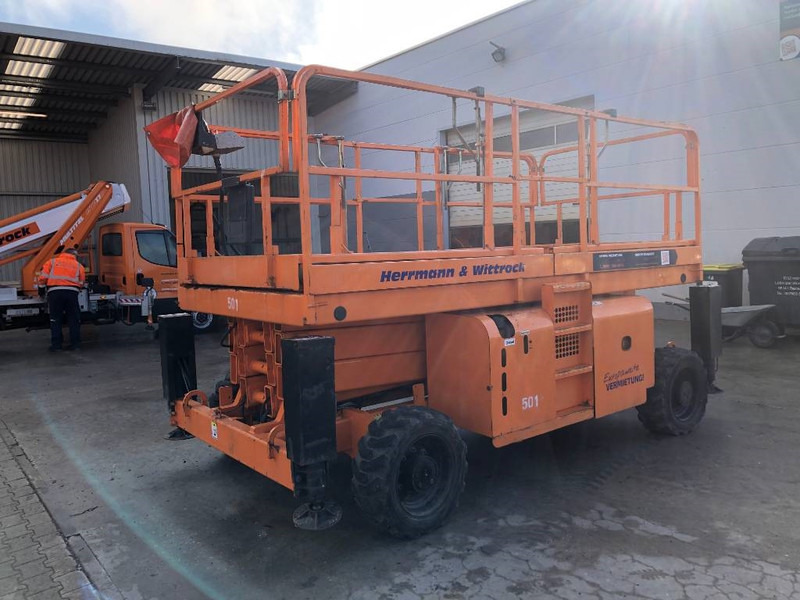 Haulotte H 12 SX - Máy nâng người hình kéo: hình 1 Haulotte H 12 SX - Máy nâng người hình kéo: hình 1