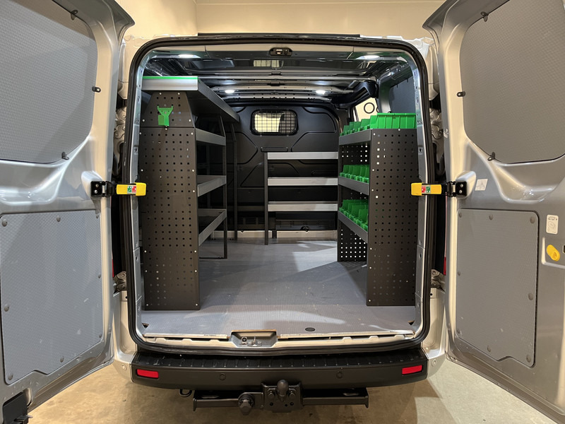 Ford Transit Custom 280 2.0 TDCI L1H1 Trend 130 PK Servicebus / Inrichting / Euro 6 / Airco / PDC / Cruise Control / Navigatie / CarPlay / Trekhaak / 3-Zits / 96.300 KM !! / BPM VRIJ !! - Xe van nhỏ gọn: hình 4 Ford Transit Custom 280 2.0 TDCI L1H1 Trend 130 PK Servicebus / Inrichting / Euro 6 / Airco / PDC / Cruise Control / Navigatie / CarPlay / Trekhaak / 3-Zits / 96.300 KM !! / BPM VRIJ !! - Xe van nhỏ gọn: hình 4