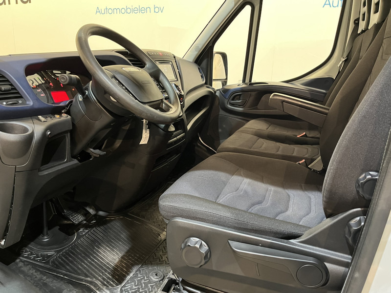 Iveco Daily 35S18D 3.0 375 Automaat Open Laadbak / Hiab Kraan / Euro 6 / Trekhaak 3500 KG / Airco / Camera / Navigatie / 3-Zits / 67.000 KM !! - Xe tải nhỏ phẳng: hình 5 Iveco Daily 35S18D 3.0 375 Automaat Open Laadbak / Hiab Kraan / Euro 6 / Trekhaak 3500 KG / Airco / Camera / Navigatie / 3-Zits / 67.000 KM !! - Xe tải nhỏ phẳng: hình 5