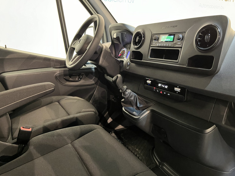 Mercedes-Benz Sprinter 315 CDI L2 RWD DC Dubbel Cabine Open Laadbak / Euro 6 / Trekhaak 3500 KG / Airco / DC 7 Pers. 650 KM !! / BPM VRIJ !! - Xe tải nhỏ phẳng, Xe tải van: hình 3 Mercedes-Benz Sprinter 315 CDI L2 RWD DC Dubbel Cabine Open Laadbak / Euro 6 / Trekhaak 3500 KG / Airco / DC 7 Pers. 650 KM !! / BPM VRIJ !! - Xe tải nhỏ phẳng, Xe tải van: hình 3