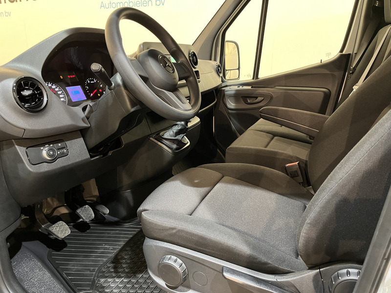 Mercedes-Benz Sprinter 315 CDI L2 RWD DC Dubbel Cabine Open Laadbak / Euro 6 / Trekhaak 3500 KG / Airco / DC 7 Pers. 650 KM !! / BPM VRIJ !! - Xe tải nhỏ phẳng, Xe tải van: hình 5 Mercedes-Benz Sprinter 315 CDI L2 RWD DC Dubbel Cabine Open Laadbak / Euro 6 / Trekhaak 3500 KG / Airco / DC 7 Pers. 650 KM !! / BPM VRIJ !! - Xe tải nhỏ phẳng, Xe tải van: hình 5