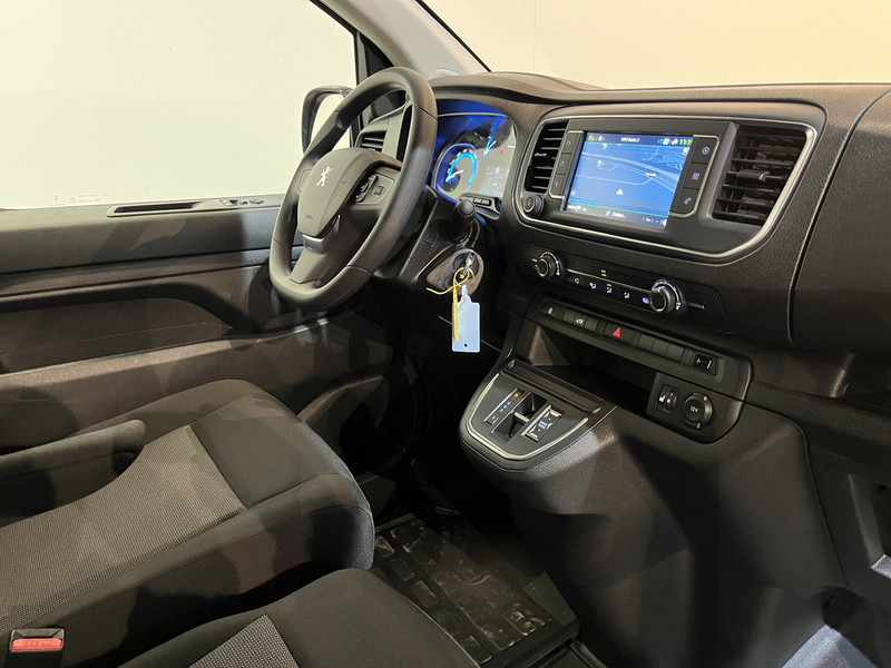Peugeot e-Expert EV L2 75 kWh Servicebus / Inrichting / 100% Elektrisch / Airco / 220V. / Trekhaak / Camera / Cruise Control / Navigatie / CarPlay / 3-Zits / 1.900 KM !! - Xe van nhỏ gọn, Xe van điện: hình 3 Peugeot e-Expert EV L2 75 kWh Servicebus / Inrichting / 100% Elektrisch / Airco / 220V. / Trekhaak / Camera / Cruise Control / Navigatie / CarPlay / 3-Zits / 1.900 KM !! - Xe van nhỏ gọn, Xe van điện: hình 3