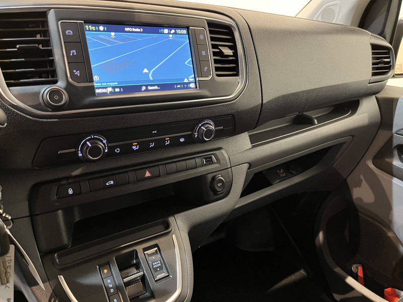 Xe van nhỏ gọn, Xe van điện Peugeot e-Expert L2 Premium 75 kWh Servicebus / Van den Born Inrichting / 100% Elektrisch / Airco / Camera / Cruise Control / Navigatie / CarPlay / 12.400 KM !!: hình 5