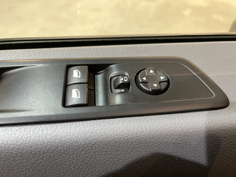 Xe van nhỏ gọn, Xe van điện Peugeot e-Expert L2 Premium 75 kWh Servicebus / Van den Born Inrichting / 100% Elektrisch / Airco / Camera / Cruise Control / Navigatie / CarPlay / 12.400 KM !!: hình 13