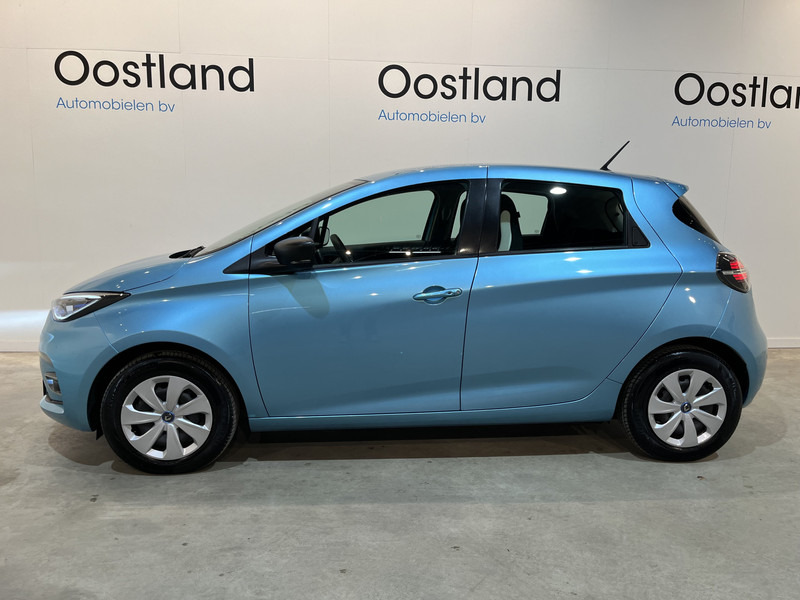 Renault ZOE R110 Life 52 kWh (Accuhuur) / Carplay / Airco / Cruise Control / 100% elektrisch / 31.200 KM !! Prijs ex BTW € 7.850,- - Hatchback: hình 2 Renault ZOE R110 Life 52 kWh (Accuhuur) / Carplay / Airco / Cruise Control / 100% elektrisch / 31.200 KM !! Prijs ex BTW € 7.850,- - Hatchback: hình 2