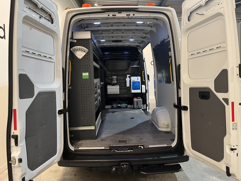 Volkswagen Crafter 35 2.0 TDI L3H3 180 PK Servicebus / Bott Inrichting / Euro 6 / Trekhaak 3000 KG / 220V. / Airco / Navigatie / CarPlay / Cruise Control / PDC 85.250 KM !! - Xe van chở hàng, Xe tải van: hình 5 Volkswagen Crafter 35 2.0 TDI L3H3 180 PK Servicebus / Bott Inrichting / Euro 6 / Trekhaak 3000 KG / 220V. / Airco / Navigatie / CarPlay / Cruise Control / PDC 85.250 KM !! - Xe van chở hàng, Xe tải van: hình 5