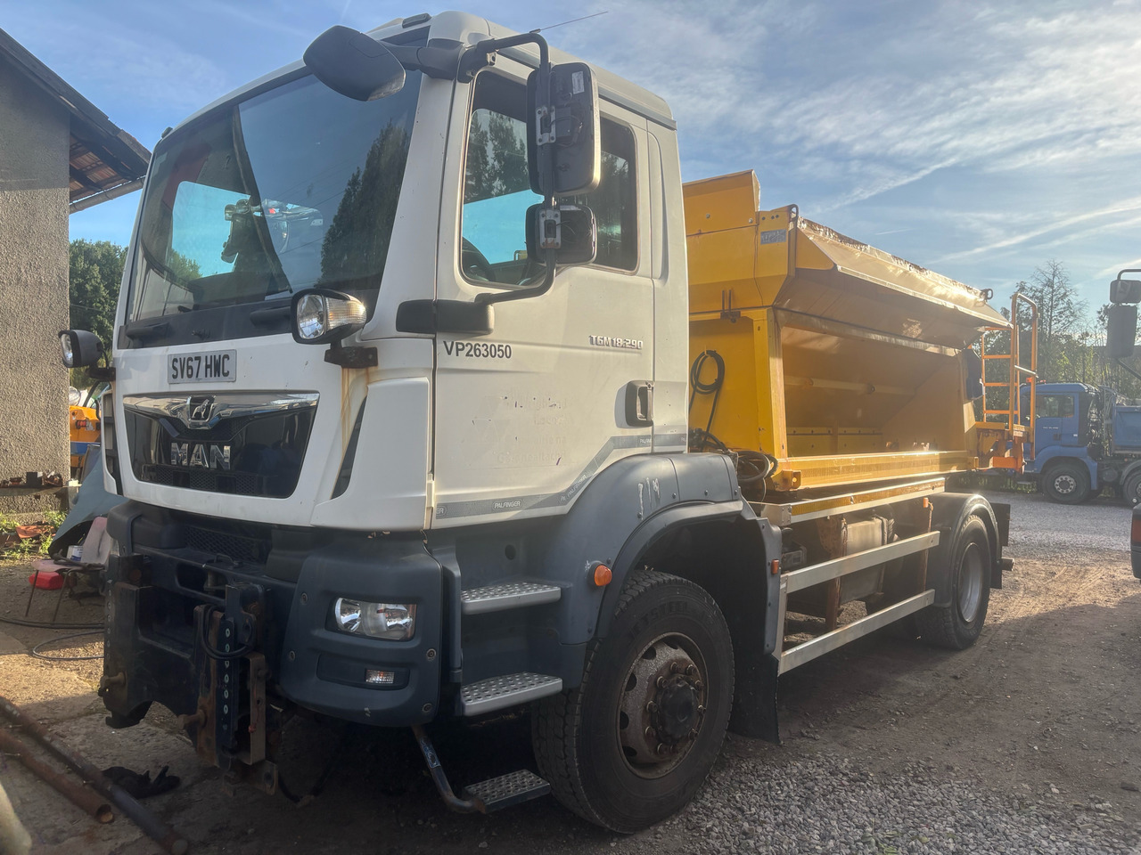 MAN TGM 18.290 4x4BB SPREADER/GRITTER/Plough - Xe dọn tuyết: hình 1 MAN TGM 18.290 4x4BB SPREADER/GRITTER/Plough - Xe dọn tuyết: hình 1